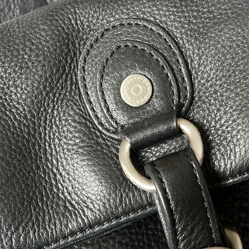 DKNY Black leather large bag - Picture 5 of 11